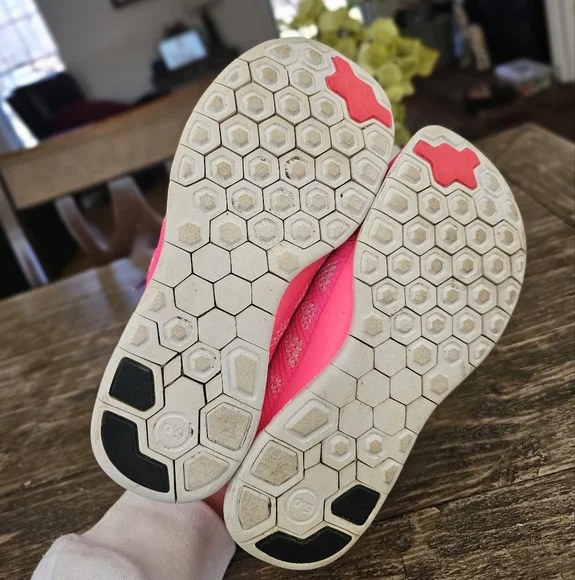 Nike Youth Girls Pink Running Shoes - Picture 6 of 10